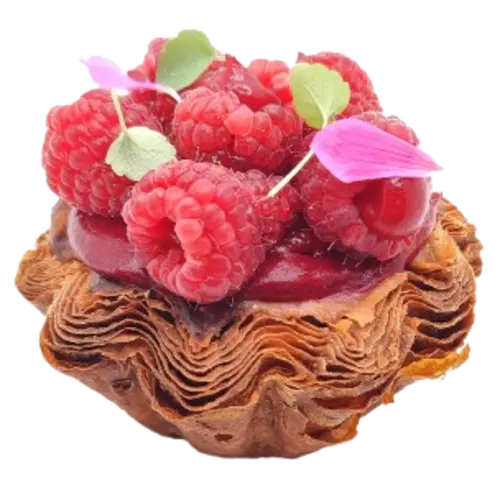 Brioche feuilletée, riz au lait à la framboise cuit comme un flan, gel framboises et framboises sarthoises 